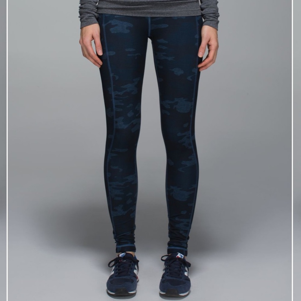 Lululemon Speed Tight II
Heathered Texture Lotus Camo Oil Slick Blue / Inkwell